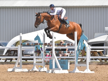 Tabitha Kyle secures top spot in Equitop® Senior Newcomers Second Round at Arena UK